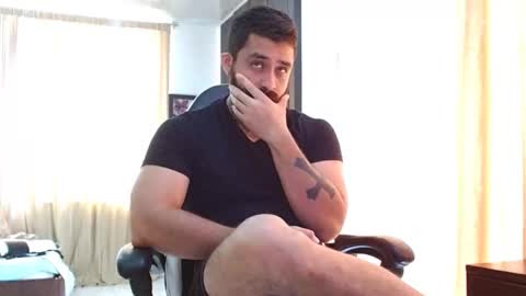 Snapshot of aronmiller404 chatting on 10.26.25 aronmiller online show from 10.26.25