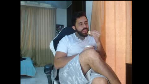 Snapshot of aronmiller404 chatting on 11.07.25 aronmiller online show from 11.07.25