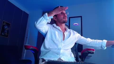 Adrian online show from 10.04.25