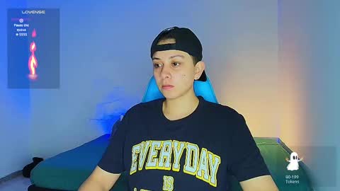 Snapshot of arontroy_wi chatting on 02.15.25 noah and ivy online show from 02.15.25