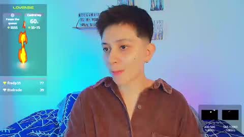 Snapshot of arontroy_wi chatting on 03.07.25 noah and ivy online show from 03.07.25