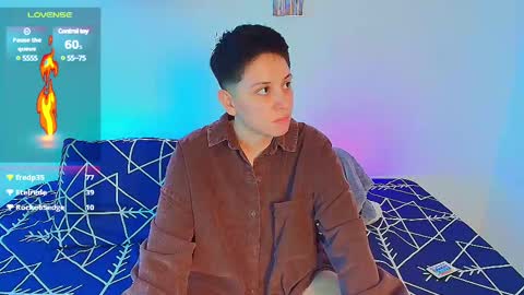 Snapshot of arontroy_wi chatting on 03.07.25 noah and ivy online show from 03.07.25