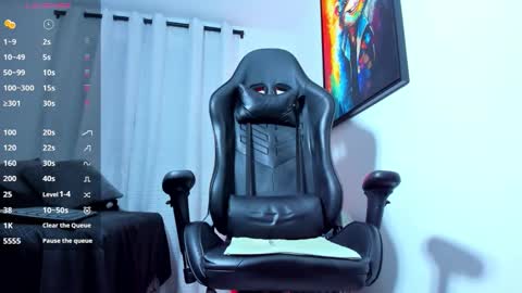   online show from 10.08.25