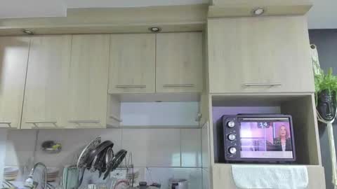 ARON  Independent model  online show from 09.27.25