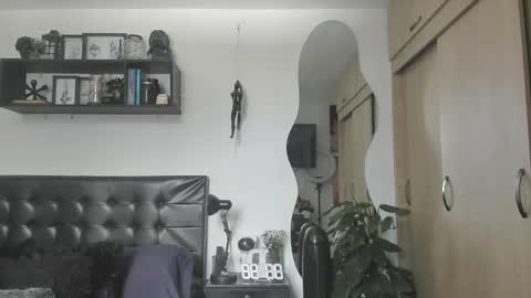 ARON  Independent model  online show from 10.07.25