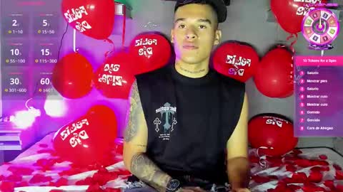 Snapshot of aroon_fit chatting on 02.17.26 AROON HOT online show from 02.17.26