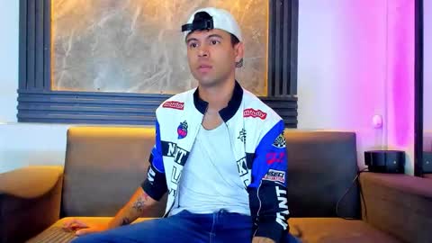 Aroon   online show from 11.07.25