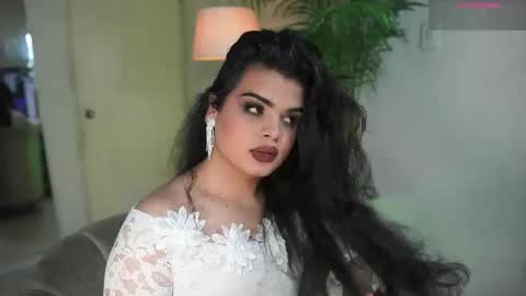 Chloe  online show from 10.07.25