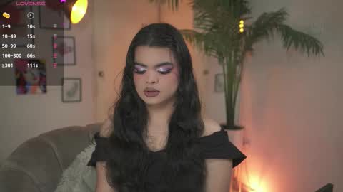 Chloe  online show from 12.05.25