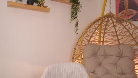 Snapshot of artemia_ chatting on 06.25.26 Amanda online show from 06.25.26