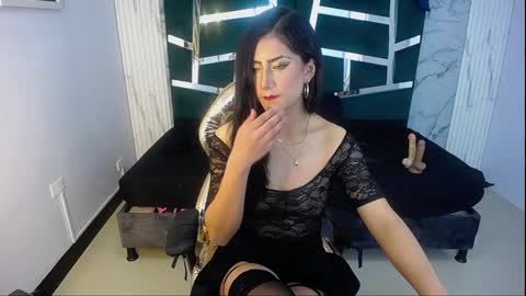 Snapshot of artemisa_ch1 chatting on 01.14.25 ARTEMISA online show from 01.14.25