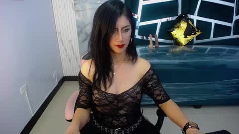Snapshot of artemisa_ch1 chatting on 02.01.25 ARTEMISA online show from 02.01.25