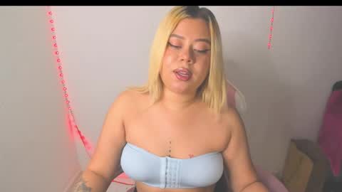 Snapshot of arthemiss033 chatting on 03.13.26 Val online show from 03.13.26