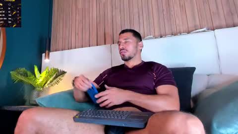 Snapshot of arthurlam chatting on 09.23.25 Arthur online show from 09.23.25