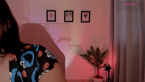Snapshot of artmist_ chatting on 02.18.25 Eli online show from 02.18.25