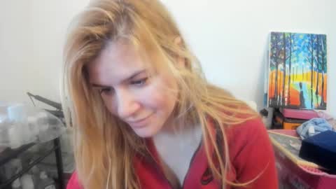 Snapshot of artsyandcraftsy_ chatting on 02.08.26 MIA online show from 02.08.26