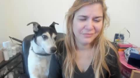 Snapshot of artsyandcraftsy_ chatting on 02.11.26 MIA online show from 02.11.26