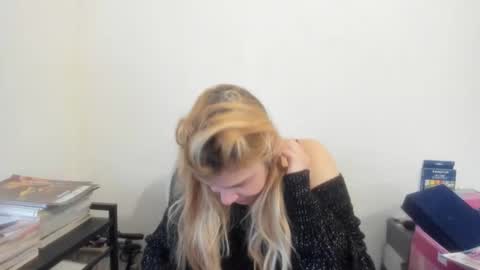 Snapshot of artsyandcraftsy_ chatting on 02.20.26 MIA online show from 02.20.26