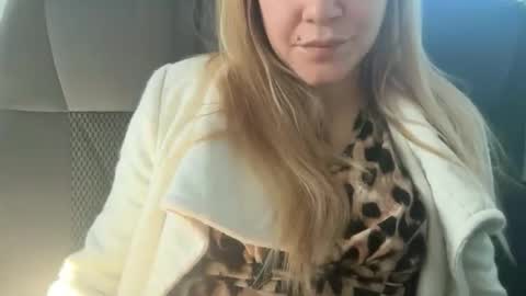 Snapshot of artsyandcraftsy_ chatting on 02.26.26 MIA online show from 02.26.26