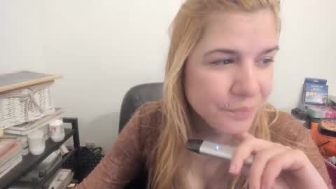 Snapshot of artsyandcraftsy_ chatting on 03.13.26 MIA online show from 03.13.26