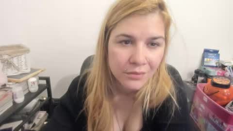 Snapshot of artsyandcraftsy_ chatting on 03.16.26 MIA online show from 03.16.26