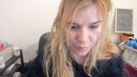 Snapshot of artsyandcraftsy_ chatting on 03.21.26 MIA online show from 03.21.26