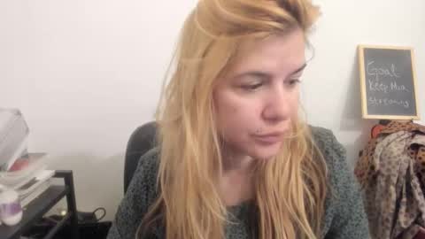 Snapshot of artsyandcraftsy_ chatting on 03.22.26 MIA online show from 03.22.26