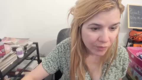 Snapshot of artsyandcraftsy_ chatting on 03.25.26 MIA online show from 03.25.26