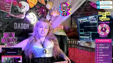 ArtsyHeartsyy online show from 04.04.26