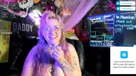 ArtsyHeartsyy online show from 04.14.26