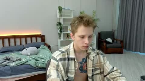 Snapshot of artycropp chatting on 11.13.25 Archie online show from 11.13.25