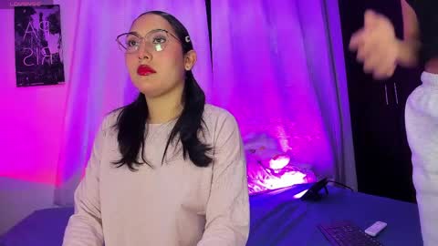 Ariana and Kelsieh online show from 04.08.26