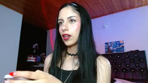 Snapshot of ary_pieerce chatting on 02.19.25   Independent Model online show from 02.19.25