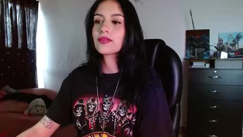 Snapshot of ary_pieerce chatting on 10.24.25   Independent Model online show from 10.24.25