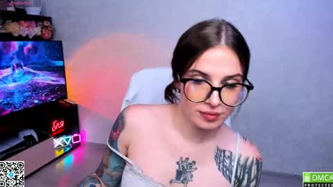 Snapshot of arya_deepthroat_queen chatting on 09.27.25 Arya Fn Talented Arya online show from 09.27.25