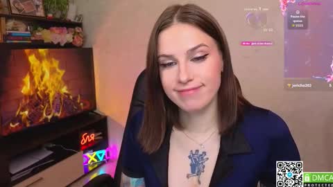 Snapshot of arya_deepthroat_queen chatting on 10.15.25 Arya Fn Talented Arya online show from 10.15.25