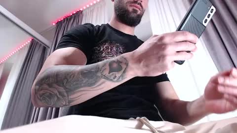 AryanAian1 online show from 04.18.26