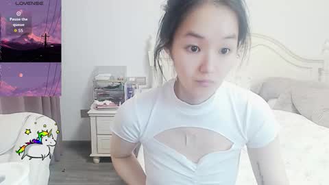 Lily online show from 03.26.26