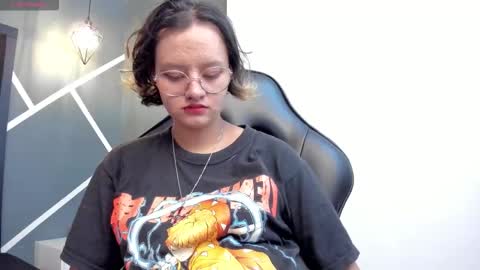 Snapshot of asami_hattori chatting on 10.24.25 AsamiHattori online show from 10.24.25