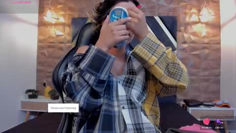 Snapshot of asami_hattori chatting on 10.26.25 AsamiHattori online show from 10.26.25