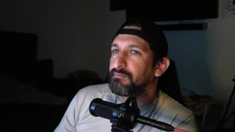 Snapshot of asanator101 chatting on 09.09.25 devilPup75 online show from 09.09.25