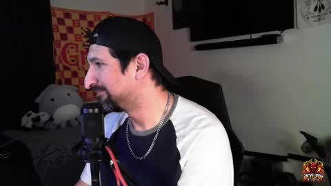 Snapshot of asanator101 chatting on 09.28.25 devilPup75 online show from 09.28.25