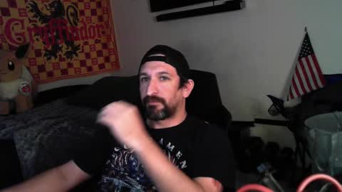 Snapshot of asanator101 chatting on 10.04.25 devilPup75 online show from 10.04.25