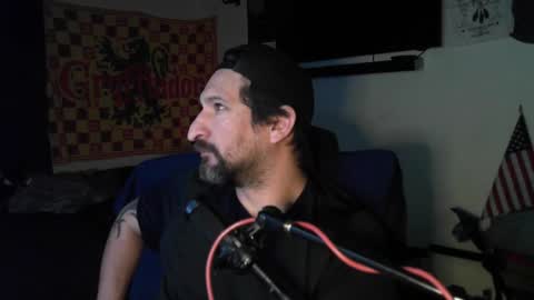 Snapshot of asanator101 chatting on 10.09.25 devilPup75 online show from 10.09.25