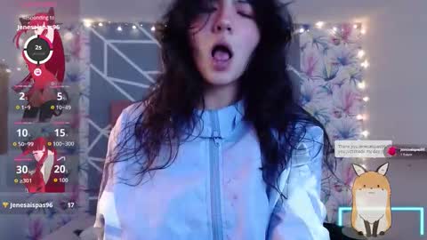 Saray online show from 11.15.25