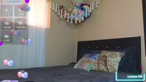 Snapshot of asenaesmee chatting on 12.18.24 Asena online show from 12.18.24