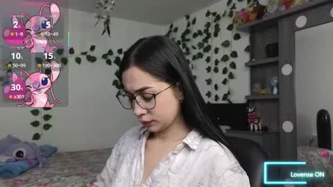 Snapshot of asenaesmee chatting on 10.06.25 Asena online show from 10.06.25