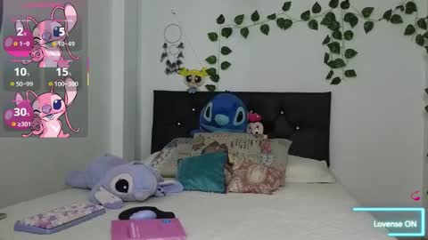 Snapshot of asenaesmee chatting on 10.21.25 Asena online show from 10.21.25