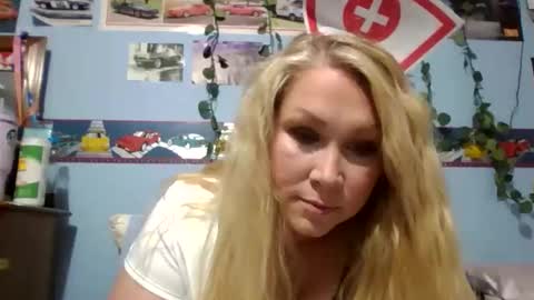 ash0ley online show from 10.29.25