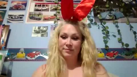 ash0ley online show from 10.30.25